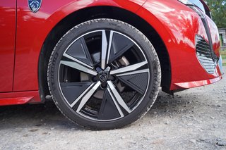 Peugeot 308 GT Komfort-Paket-Plus I Pano-Schiebedach I Kamera I Relax-Paket I Focal - bilder 7