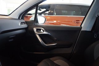 Peugeot 2008 Allure Automatik I Kamera I PDC I Sitzheizung I Garantie - foto 9