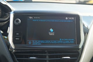 Peugeot 2008 Active Einparkhilfe I Sitzheizung - bilder 17
