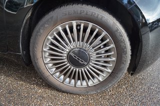 Fiat 500 e Icon I Batteriezertifikat I Elektro - bilder 4