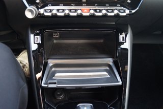 Peugeot 2008 GT I AHK I Kamera I Navi I SHZ I PDC - bilder 20