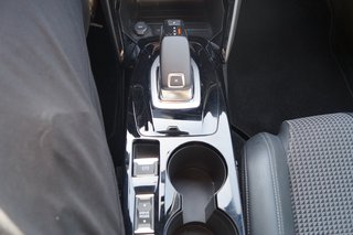 Peugeot 2008 GT I AHK I Kamera I Navi I SHZ I PDC - bilder 22