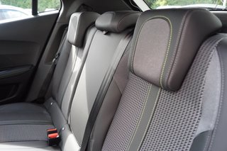 Peugeot e-2008 GT Pano | Batteriezertifikat I Grip | Keyless |OC11kW - bilder 11