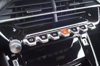 Peugeot e-2008 GT Pano | Batteriezertifikat I Grip | Keyless |OC11kW - bilder 23