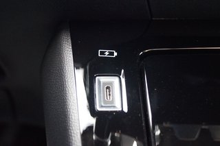 Peugeot e-2008 GT Pano | Batteriezertifikat I Grip | Keyless |OC11kW - bilder 33