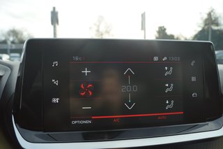 Peugeot 208 GT Top Zustand | Pano | 8-Fach - foto 8