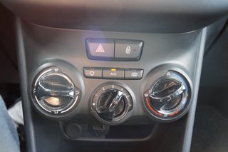 Peugeot 208 Active Sitzheizung I Einparkhilfe Hinten - bilder 10