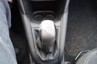 Peugeot 208 Active Sitzheizung I Einparkhilfe Hinten - bilder 11