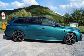 Peugeot 308 SW Hybrid 225 GT Pack Kamera I Navi I Komfort-Paket I - foto 1
