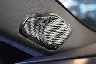 Peugeot 308 Hybrid 225 GT Pack Pano, Matrix LED - bilder 21
