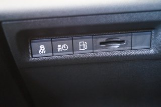 Peugeot 308 Hybrid 225 GT Pack Pano, Matrix LED - bilder 24