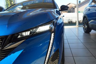 Peugeot 308 Hybrid 225 GT Pack Pano, Matrix LED - bilder 6