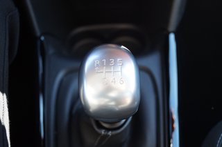 Peugeot 2008 Allure I Pano I Kamera I Sitzheizung I - bilder 21
