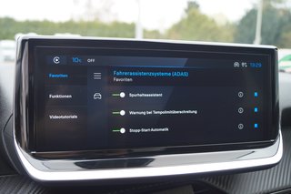 Peugeot 2008 Hybrid 145 Business - bilder 10