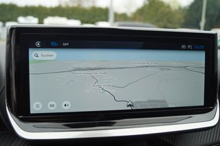 Peugeot 2008 Hybrid 145 Business - bilder 11