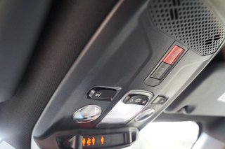 Peugeot 2008 Hybrid 145 Business - bilder 15