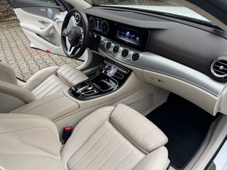 Mercedes-Benz E 300 Exclusive/Burmester/1.Hand/Head-up-Display - bilder 11