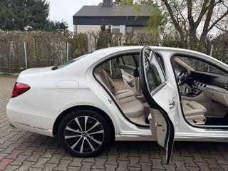 Mercedes-Benz E 300 Exclusive/Burmester/1.Hand/Head-up-Display - bilder 12