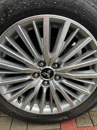 Mitsubishi Outlander PHEV Plus Spirit 4WD - bilder 3