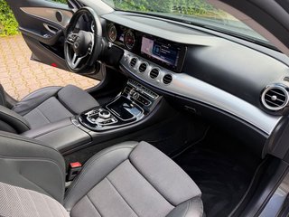Mercedes-Benz E 300de Kamera / Panorama / Automatik - bilder 12