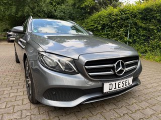 Mercedes-Benz E 300de Kamera / Panorama / Automatik - bilder 4