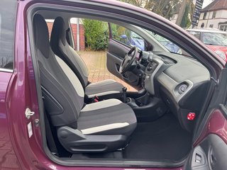 Peugeot 108 TOP Active/Faltdach/ - bilder 11