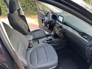 Ford Kuga Plug-In Hybrid Titanium/Panorama/Kamera/ - bilder 15