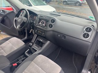 Volkswagen Tiguan Sport & Style BMT/Panorama/Navi/ - bilder 11