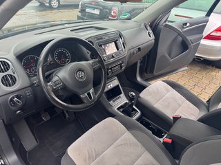 Volkswagen Tiguan Sport & Style BMT/Panorama/Navi/ - bilder 16