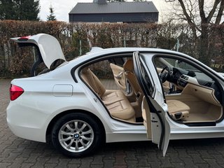 BMW Lim. 320 i/Leder/LED/ - bilder 12