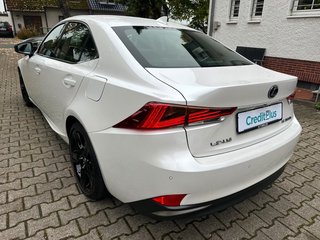 Lexus IS 300h Amazing Edition - bilder 11