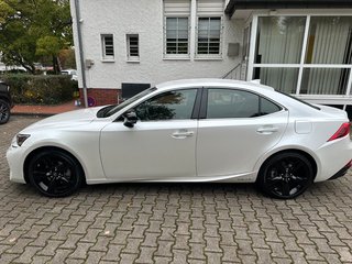 Lexus IS 300h Amazing Edition - bilder 12