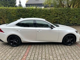 Lexus IS 300h Amazing Edition - bilder 5