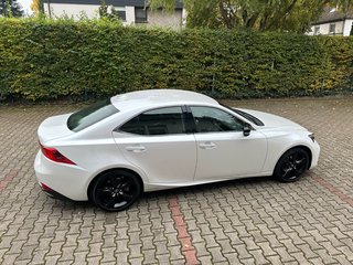 Lexus IS 300h Amazing Edition - bilder 6