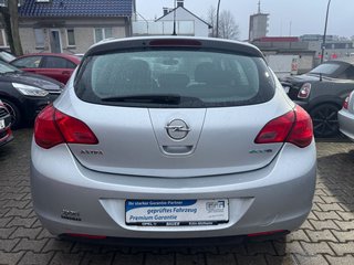 Opel Astra J Lim. 5-trg. Selection - bilder 11