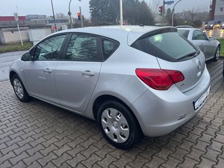 Opel Astra J Lim. 5-trg. Selection - bilder 13