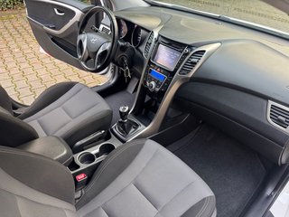 Hyundai i30 cw FIFA World Cup Edition/1.Hand/Kamer/Navi - bilder 11