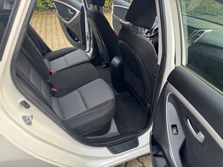 Hyundai i30 cw FIFA World Cup Edition/1.Hand/Kamer/Navi - bilder 13
