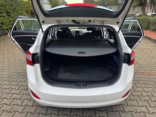 Hyundai i30 cw FIFA World Cup Edition/1.Hand/Kamer/Navi - bilder 14