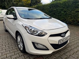 Hyundai i30 cw FIFA World Cup Edition/1.Hand/Kamer/Navi - bilder 4