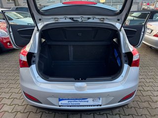 Hyundai i30 Coupe/1.Hand/ - bilder 13