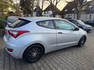 Hyundai i30 Coupe/1.Hand/ - bilder 6