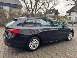 Skoda Octavia Combi Ambition - foto 6