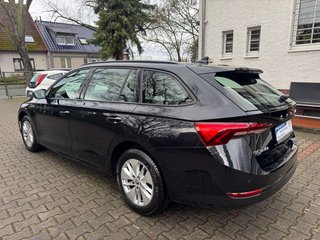 Skoda Octavia Combi Ambition - foto 8