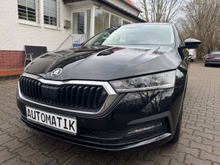 Skoda Octavia Combi Ambition - foto 1