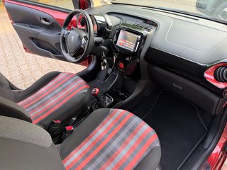 Peugeot 108 TOP Collection/Faltdach/Klimaautomatik/ - bilder 14
