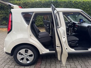 Kia Soul 1.6 GDI/Navi/Kamera/86.000km - bilder 12