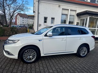 Mitsubishi Outlander PHEV Top 4WD/1.Hand/360°-Kamera - foto 2