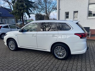 Mitsubishi Outlander PHEV Top 4WD/1.Hand/360°-Kamera - foto 11
