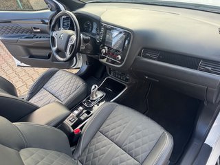 Mitsubishi Outlander PHEV Top 4WD/1.Hand/360°-Kamera - foto 13